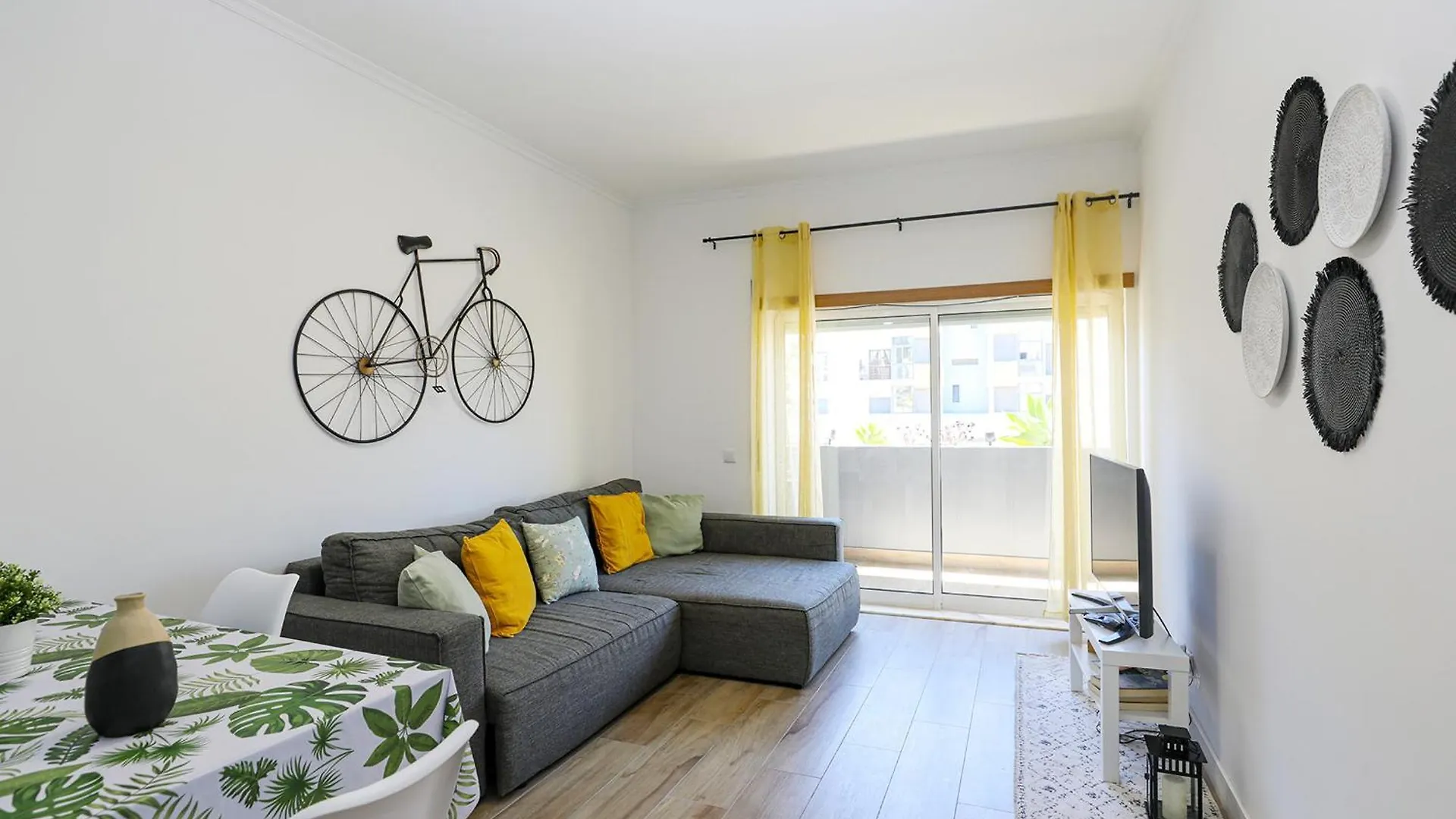 B11 - Beach Way Apartment Lagos